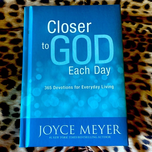 Book. - Picture 1 of 4